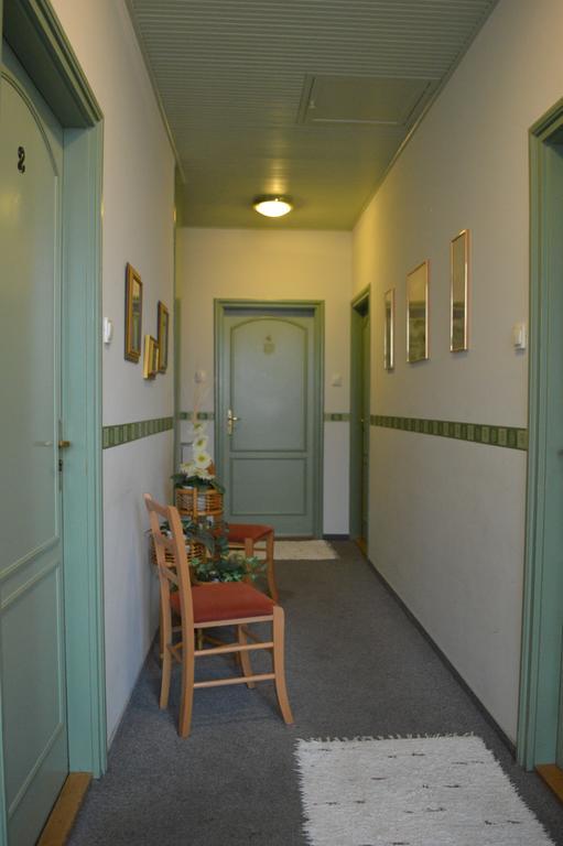 Muskátli Panzió Győr Exterior foto
