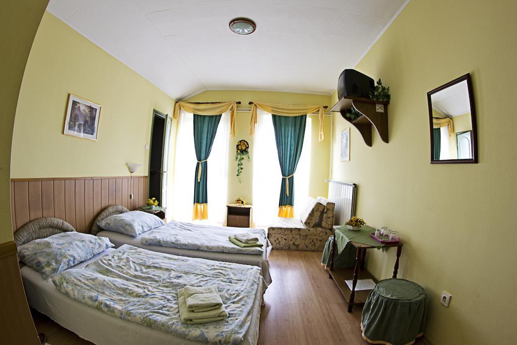 Muskátli Panzió Győr Quarto foto